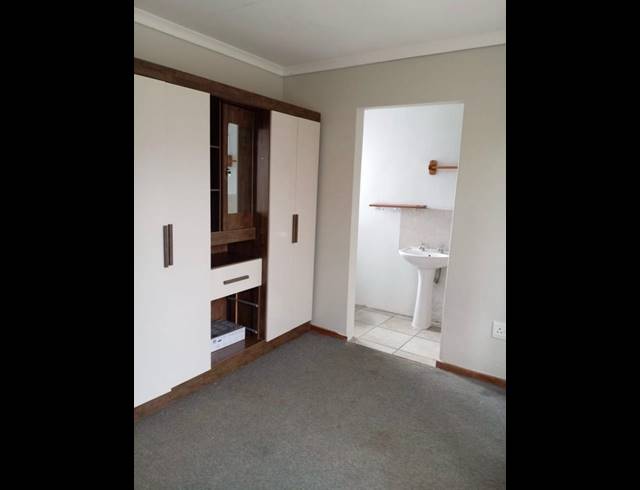 3 BEDROOM HOUSE FOR SALE IN CRYSTAL PARK